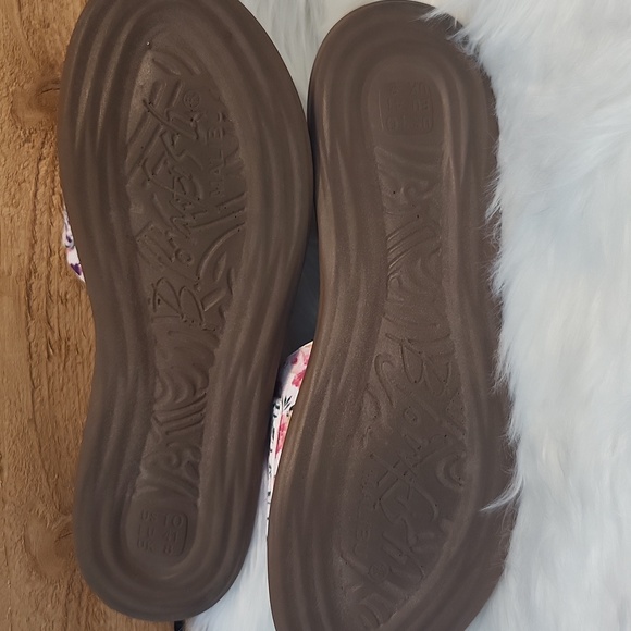 Blowfish floral slides - Picture 4 of 4